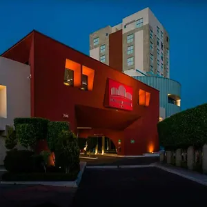 **** Hotel Puente Real México